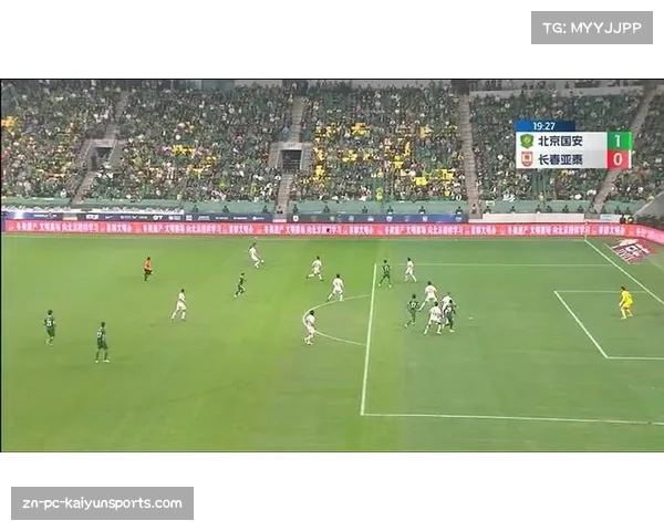 VAR介入，判定里昂队进球越位在先无效。